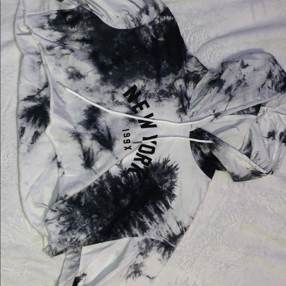 Black and white tie-dyed cropped hoodie/shirt